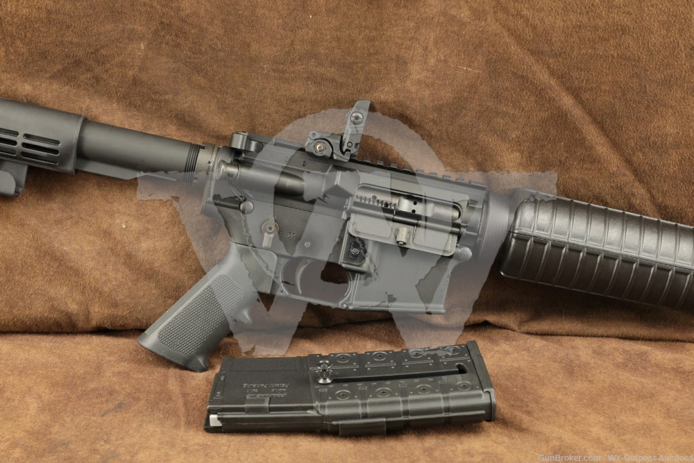 Colt M4A1 Carbine LE6920 AR-15 5.56/.223 16″ Semi-Auto Rifle w/ Magazine