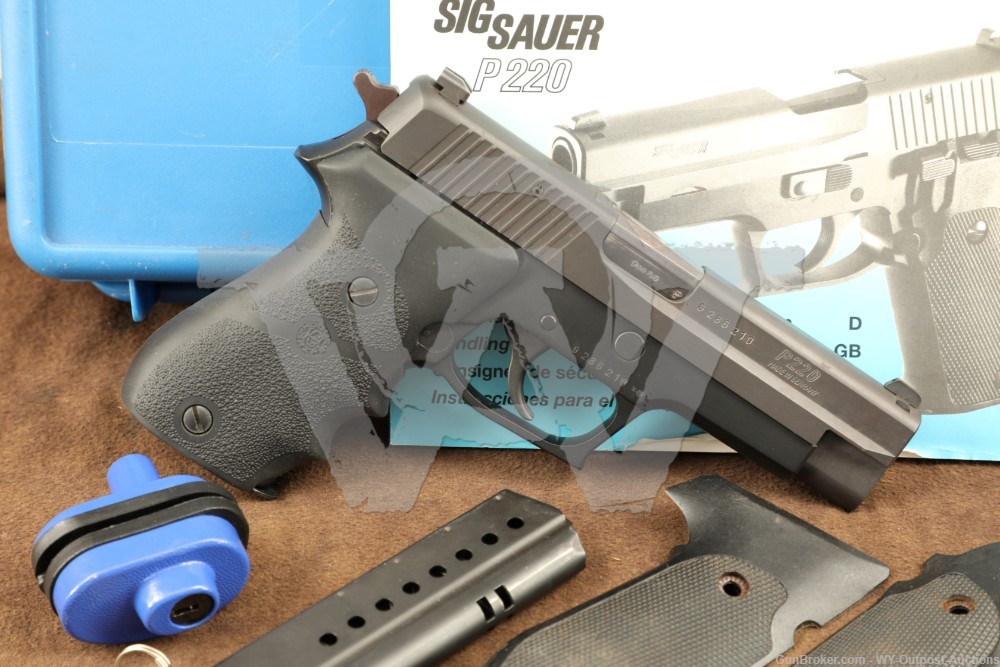 RARE Sig Sauer P220-9 9mm Pistol Semi-Auto Pistol EURO Case Swiss Army