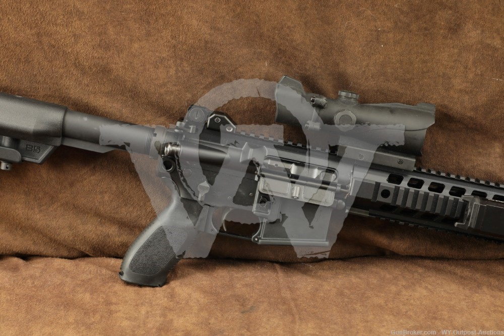 Sig Sauer SIG516 5.56 NATO AR-15 Semi-Auto 16” Rifle w Scope and Flashlight