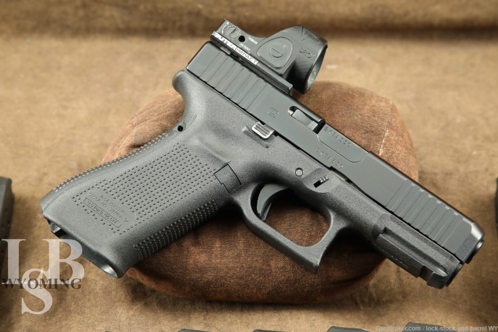 Glock 45 G45 Gen5 9mm 3.5” Semi-Auto Pistol w/ 7x Mags & Trijicon SRO Sight