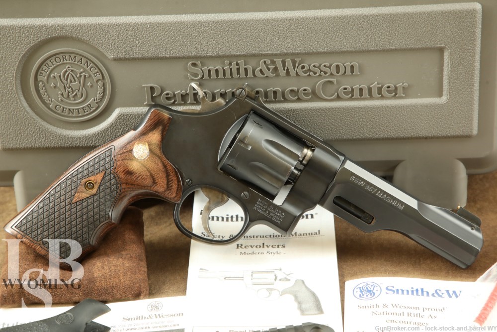 Smith & Wesson S&W Performance Center Model 327 TRR8 8 Shot .357 Mag