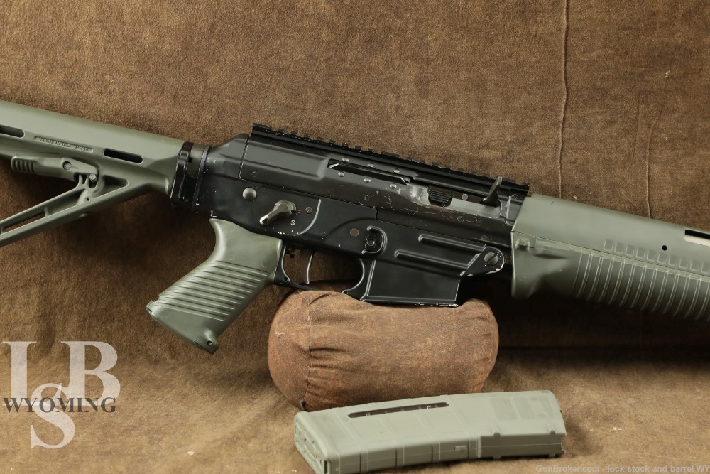 SIG Arms SIG556 5.56 NATO 16””Semi-Auto Short Stroke AR Rifle w/ Mag